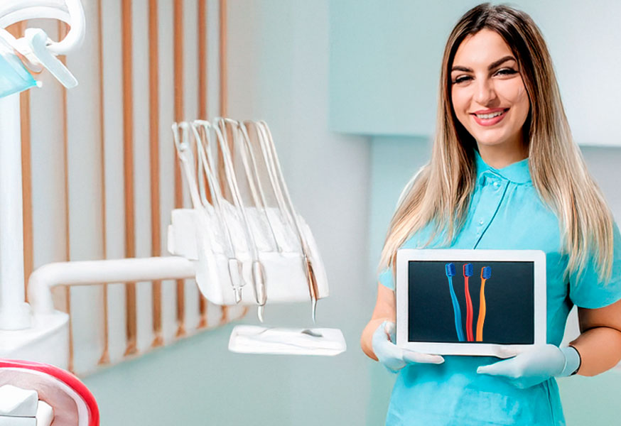 Tudo Sobre Escovas de Dente: Cerdas em Poliéster e Design Ergonômico para Sorrisos Saudáveis