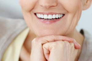 Implantes Dentários e Estética: Estratégias para um Sorriso Perfeito
