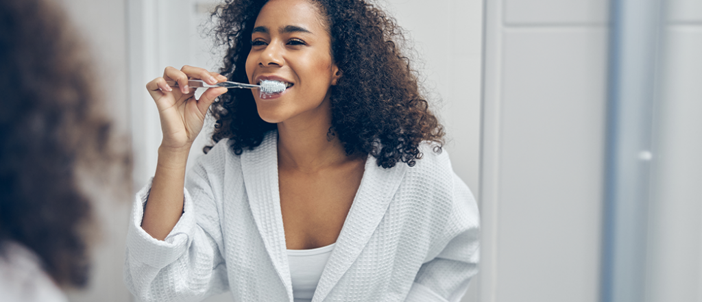 Cuidados Pós-Tratamento: Orientações de Dentistas Sobre o Uso de Escovas e Acessórios